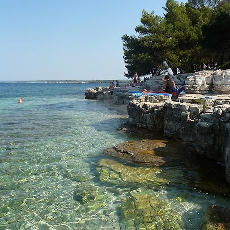 Happy Camp Mobile Homes In Brioni Sunny Camping Štinjan Exterior foto