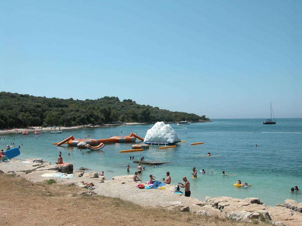 Happy Camp Mobile Homes In Brioni Sunny Camping Štinjan Exterior foto